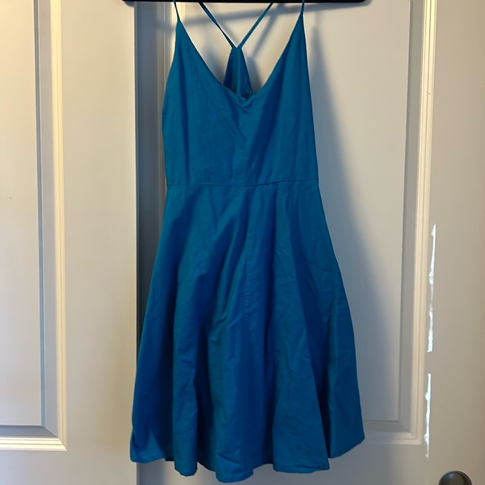 Gilli | Spaghetti Strap Criss Cross with peephole Mini Dress